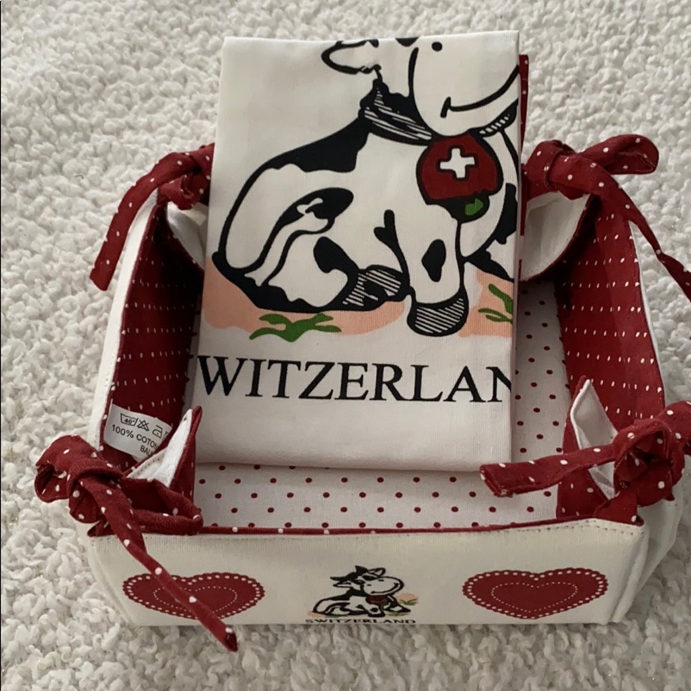 Bread basket w/ Tea Towel New from Switzerland